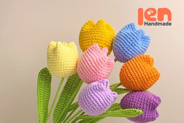 Hình ảnh hoa tulip bằng len